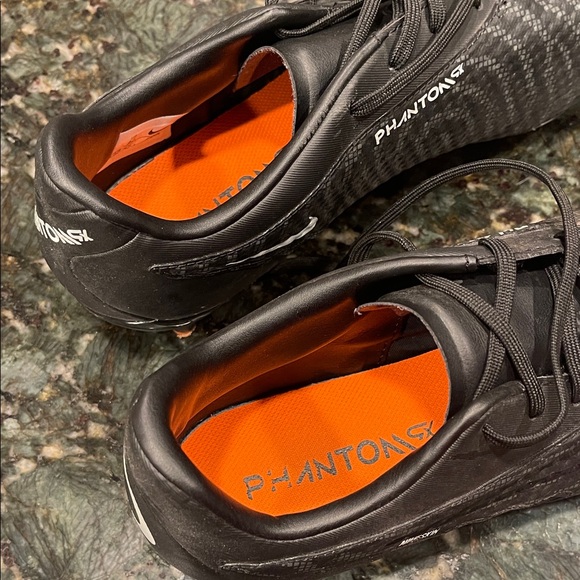 Nike Phantom GT2 Elite FG Black and Orange Soccer Cleats - Picture 5 of 8